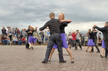 Saint-Petersburg.Russia.July 13.2019.Dancing in the town square in the fresh air.Anyone who wants to dance to music can take part.This is ballroom dancing Rumba, Tango, Salsa, Cha Cha, Samba.のeditorial素材