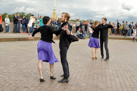 Saint-Petersburg.Russia.July 13.2019.Dancing in the town square in the fresh air.Anyone who wants to dance to music can take part.This is ballroom dancing Rumba, Tango, Salsa, Cha Cha, Samba.のeditorial素材