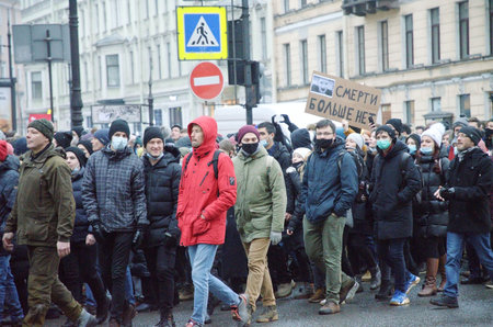 Russia. St. Petersburg. January 23.2021.Rally in support of Alexei Navalny.People demand the release of the oppositionist. he was arrested after arriving from Germany. The procession takes place along Nevsky Prospect.のeditorial素材