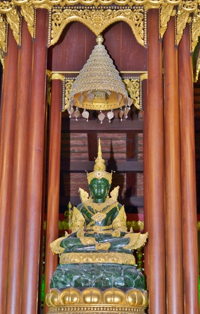 Emerald Buddha in Wat Phra Kaew Temple in Chiang Rai Cityのeditorial素材