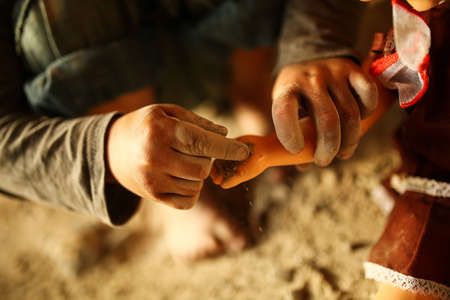 alone sad child playing on a streetの写真素材