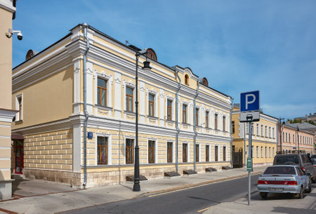 2nd Kadashevsky pereulok, view of an old non-residential house, built in 1917, cityscape: Moscow, Russia - August 19, 2022のeditorial素材