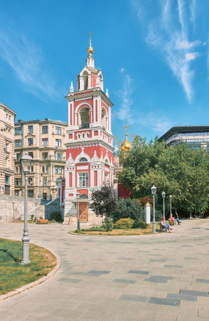 The Bell Tower of the Church of St. George the Victorious on Pskovskaya Gorka, built in 1818, Zaryadye Park, heritage site: Moscow, Russia - 17 August, 2022のeditorial素材