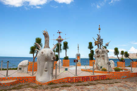 Sculpture La Reina del Mar y El Morro, 04.10.2013 Monte Cristi Dominican Republicのeditorial素材