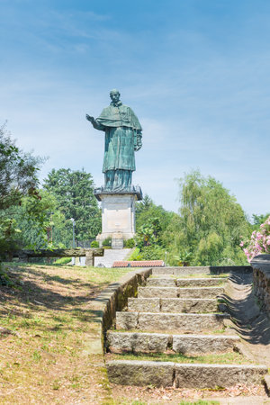 Copper statue, one of the tallest statues in the world. Arona, lake Maggiore, Italy. Sancarlone or Colossus of San Carlo Borromeo (17th century). Internally it is possible to climb up to the topのeditorial素材