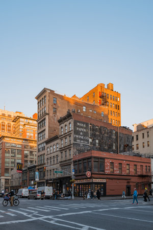 November 23, 2022 - New York, USA: View of Sixth Avenue, also known as Avenue of the Americas, a major thoroughfare in Manhattan that is commercial for much of its length.のeditorial素材