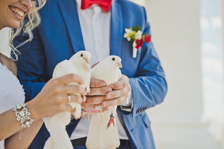 The custom of releasing doves at the ceremony.の写真素材