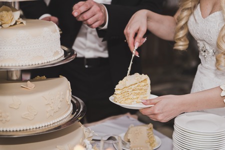 Cutlery to separate the cake into pieces.の写真素材