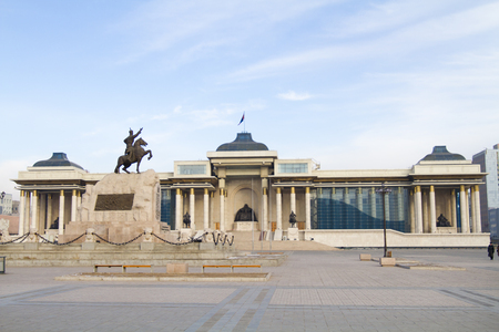 ULAANBAATAR, MONGOLIA - FEBRUARY 1: Government House on Sukhbaatar Square on February 1, 2015 in Ulaanbaatar.のeditorial素材