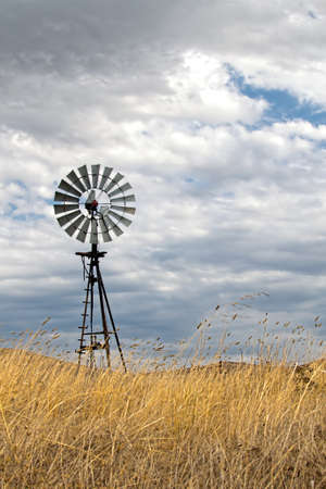 Vintage Wind Mill in Central Californiaの写真素材