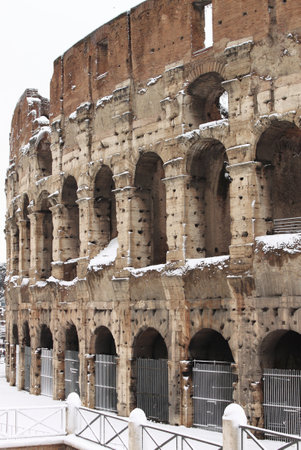 ROME - FEB 4: Colosseum after the heavy snowfall on February 4, 2012 in Rome. The last snowfall in Rome was in 1985のeditorial素材