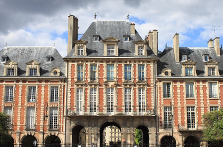 Palaces in Place des Vosges. Paris, Franceのeditorial素材