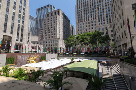 NEW YORK CITY - JULY 12: Lower Plaza near Rockefeller Center on July 12, 2012. Rockefeller Center is a complex of 19 commercial buildings covering 22 acres between 48th and 51st streets in New York City, United States. Built by the Rockefeller family, it のeditorial素材