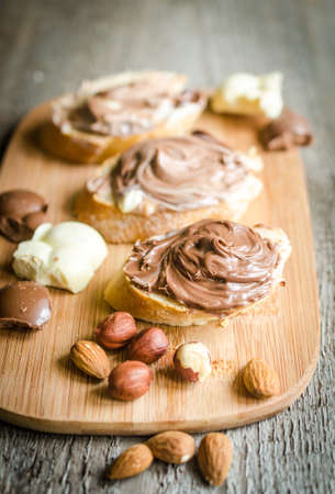 bread with chocolate cream の写真素材