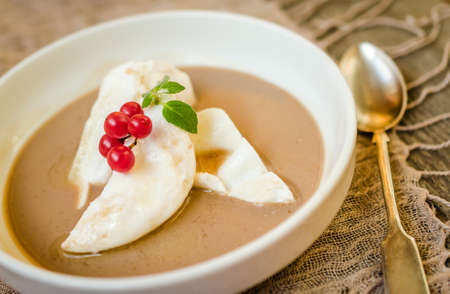 floating island dessrtの写真素材