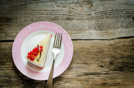 Cheesecake with redcurrant