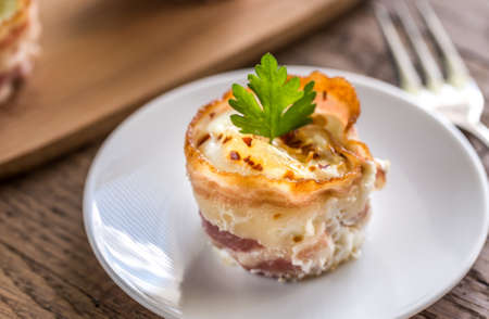 Bacon egg caps