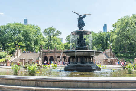 NEW YORK CITY - JULY 10: People have rest in Central Park on July 10, 2015 in New York. Central Park is an urban park in the central part of the borough of Manhattan.のeditorial素材