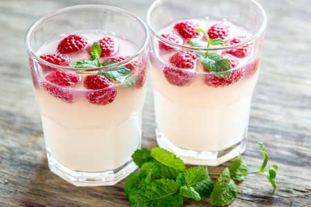 Limoncello raspberry cocktailの写真素材