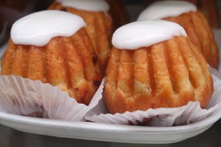 Soft and moderately sweet milk fresh cream donuts!