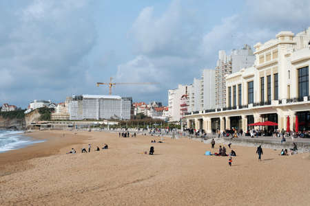 Summer quay of the Atlantic Ocean of the French city of Biarritz with beaches and blue skyのeditorial素材