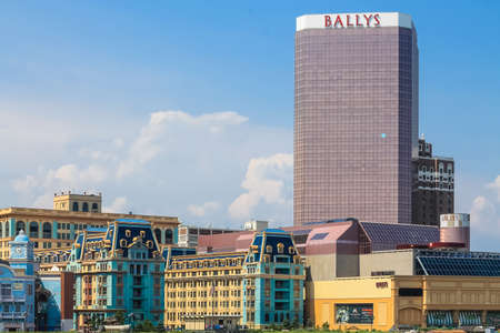 ATLANTIC CITY, NEW JERSEY - June 24, 2013 - Boardwalk with Ballyのeditorial素材