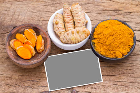 turmeric in bowl on table, top viewの写真素材