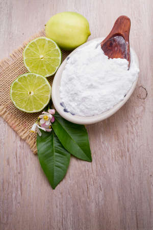 lemon and baking soda on the tableの写真素材
