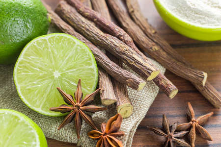 star anise on the cutting board.の写真素材