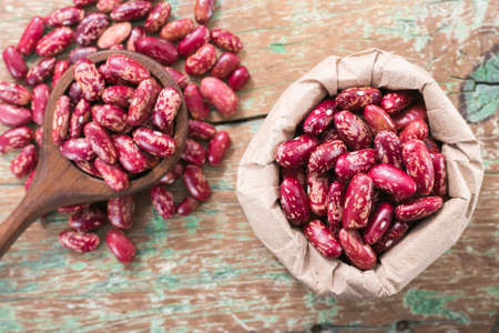 red bean in bowl on the table, Phaseolus vulgarisの写真素材