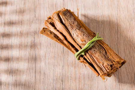 bark of medicinal plant cat's claw, uncaria tomentosaの写真素材