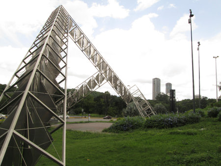 Venezuela Caracas Sculpture Abra Solar Alejandro Otero in Plaza Venezuelaのeditorial素材