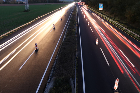 Highway A7 at night (GÃ¶ttingen)の写真素材