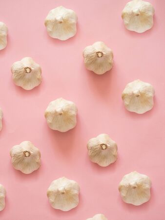 Garlic pattern on pinkの写真素材