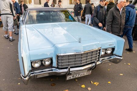 MOSCOW, RUSSIA - OCTOBER 19, 2019: Lincoln Continental at the exhibition of retro cars in Gorky parkのeditorial素材
