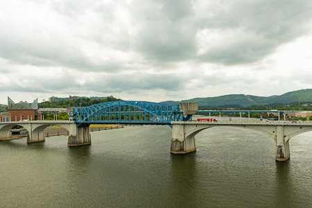Chief John Ross Bridge in Chattanooga with a crossing Coca Cola truckのeditorial素材