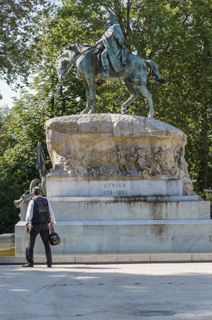 Madrid / Spain - 07 23 20: a man with a helmet near a statue in Retiro Parkのeditorial素材