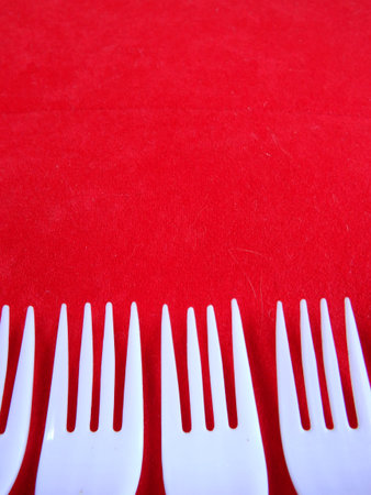 fork heads in red