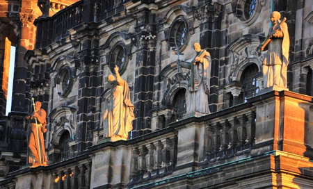 Statues of saints on the roof of Dresden Cathedralの写真素材