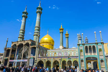 Qom Fatima Masumeh Shrine Side View Point with Crowdのeditorial素材