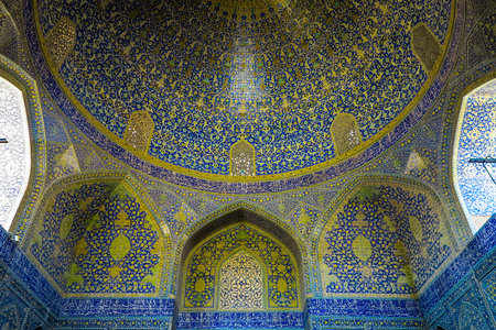 Isfahan Masjed-e Jadid-e Abbasi Shah Great Royal Mosque Ceiling with Blue Tiles Ornamentのeditorial素材