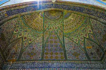 Shiraz Vakil Mosque Blue Tiles Ornament Muqarna Ahoopay Honeycomb Stalactite Vaultingのeditorial素材
