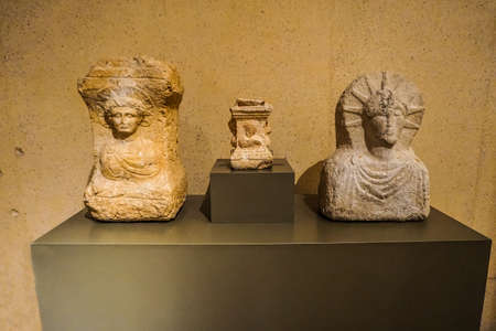 Beirut National Archeological Artifacts Museum Man Busts Carvingsのeditorial素材