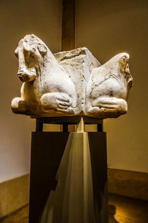 Beirut National Archeological Artifacts Museum Iranian Bulls Sculptureのeditorial素材