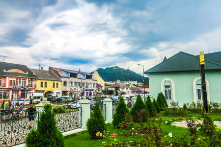 Khust Maidan Nezalezhnosti Independence Square with Castle Ruins on Hill at Backgroundのeditorial素材