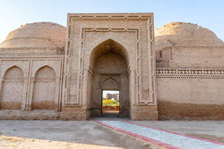Shahrtuz Shahritus Khoja Mashad Mausoleum UNESCO World Heritage View on a Sunny Blue Sky Sunset Dayの写真素材