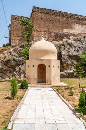 Chakwal Qila Katas Raj Hindu Temples Dedicated to Shiva Picturesque View of a Shrine on a Sunny Blue Sky Dayの写真素材