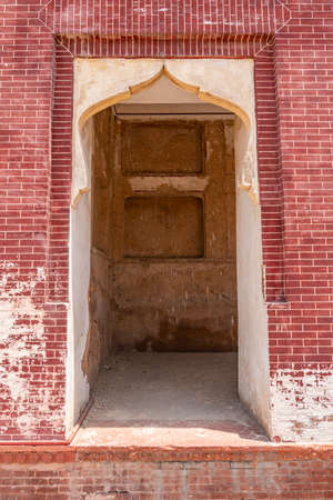 Lahore Fort Picturesque View of Sheesh Mahal Arched Bow Portal on a Sunny Blue Sky Dayの写真素材