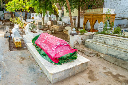 Hyderabad Sarfaraz Khan Kalhoro Shrine Picturesque View with Decorated Graves on a Sunny Blue Sky Dayのeditorial素材