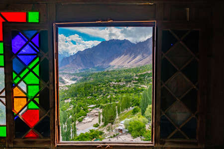 Karimabad Baltit Fort Picturesque View of the Fortress Window on a Sunny Blue Sky Dayのeditorial素材